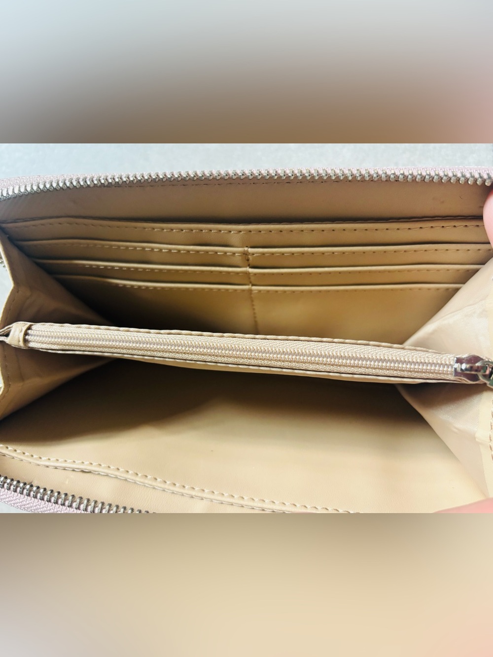 Guess Factory Bowie Debossed Logo Zip-Around Wallet - Picture 4 of 11